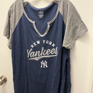 Majestic New York Yankees Kids Tee - Navy and Heather Gray